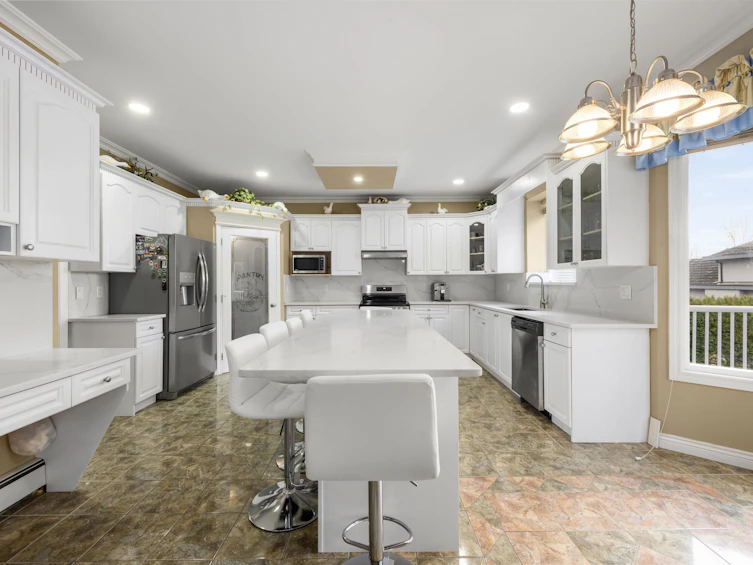9061 141a Street, Surrey, BC, V3V 8E1 - 10