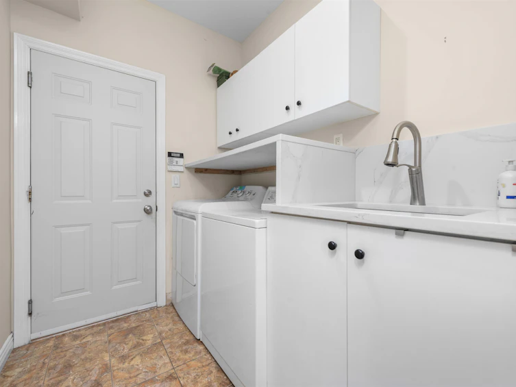 9061 141a Street, Surrey, BC, V3V 8E1 - 29
