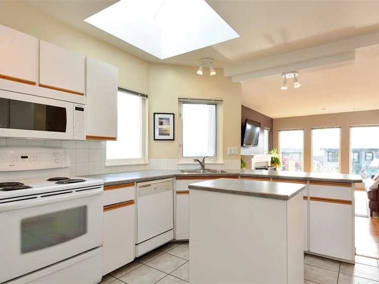 14659 West Beach Avenue, Surrey, BC, V4B 2T9 - 12