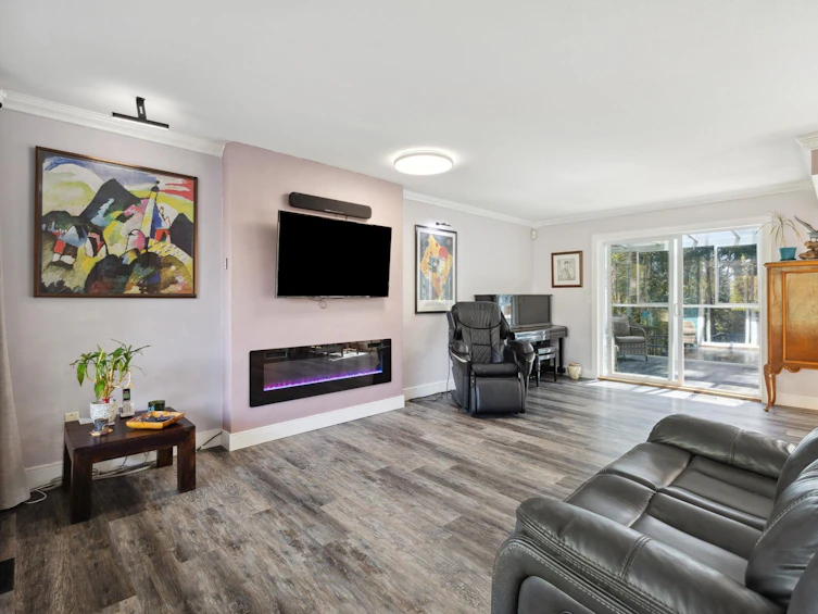1501 Ostler Court, North Vancouver, BC, V7G 2P1 - 8