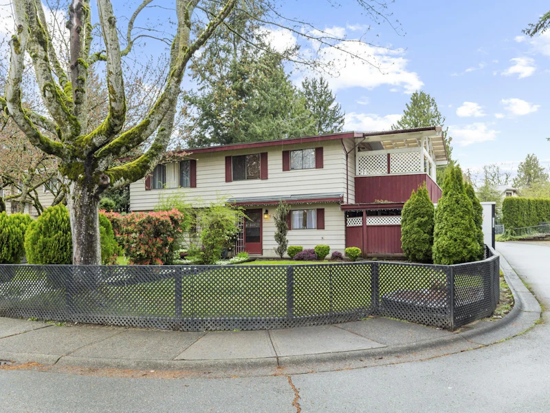 6206 Sundance Drive, Surrey BC V3S 8B2