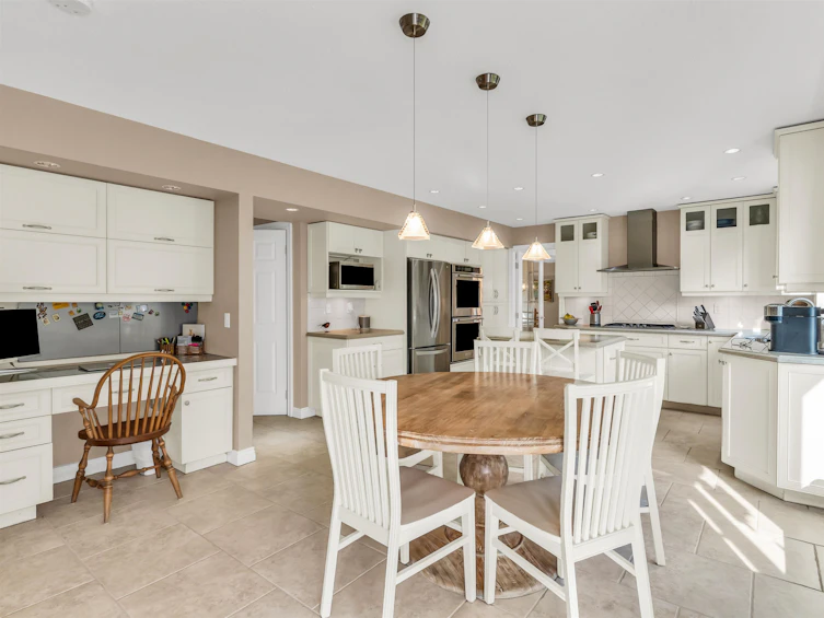 885 Canyon Boulevard, North Vancouver, BC, V7R 2J7 - 12