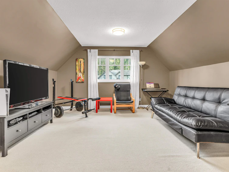 885 Canyon Boulevard, North Vancouver, BC, V7R 2J7 - 28