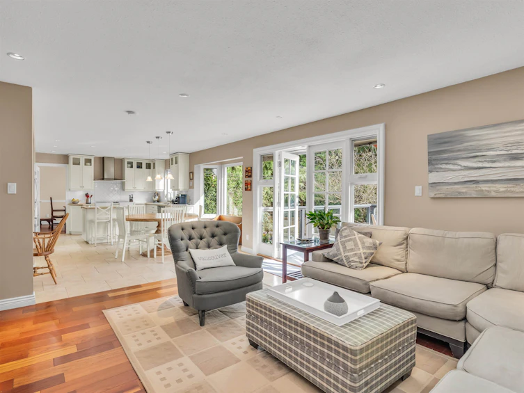 885 Canyon Boulevard, North Vancouver, BC, V7R 2J7 - 15