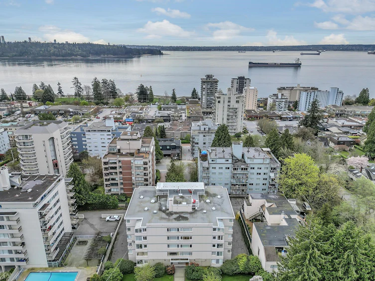 101-1750 Esquimalt Avenue, West Vancouver, BC, V7V 1R8 - 2