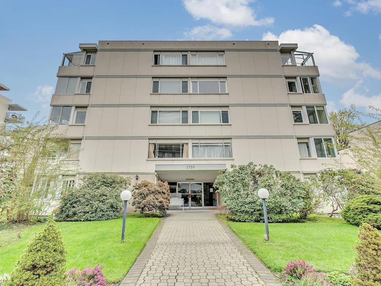 101-1750 Esquimalt Avenue, West Vancouver, BC, V7V 1R8 - 3