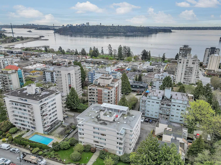 101-1750 Esquimalt Avenue, West Vancouver, BC, V7V 1R8
