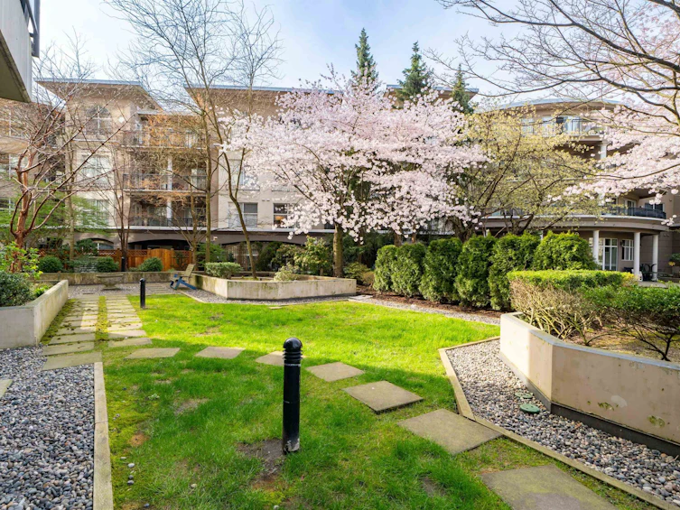 702-2959 Glen Drive, Coquitlam, BC, V3B 0B8 - 9