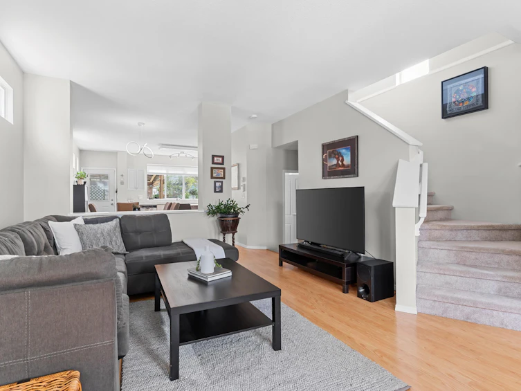 6651 184a Street, Surrey, BC, V3S 9A8 - 9
