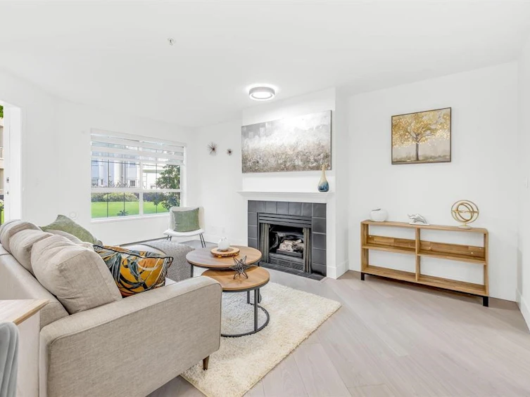 125-15268 105 Avenue, Surrey, BC, V3R 0W8