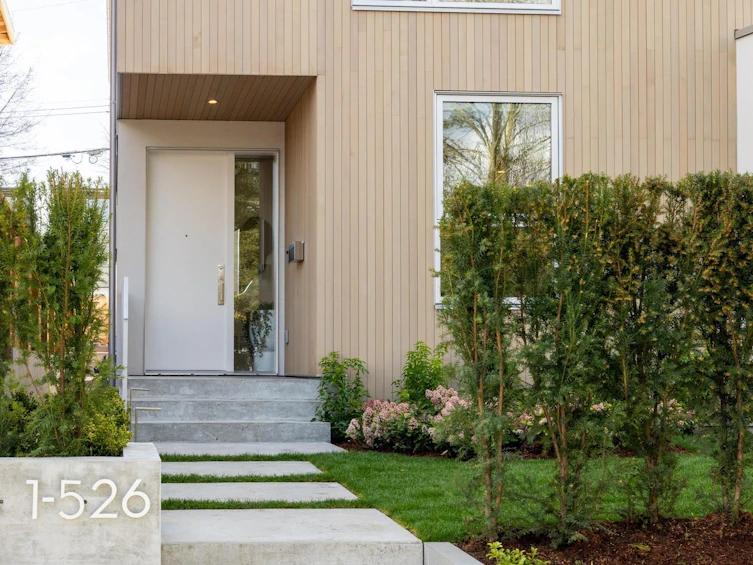1-526 E 30th Avenue, Vancouver, BC, V5V 2V6 - 2