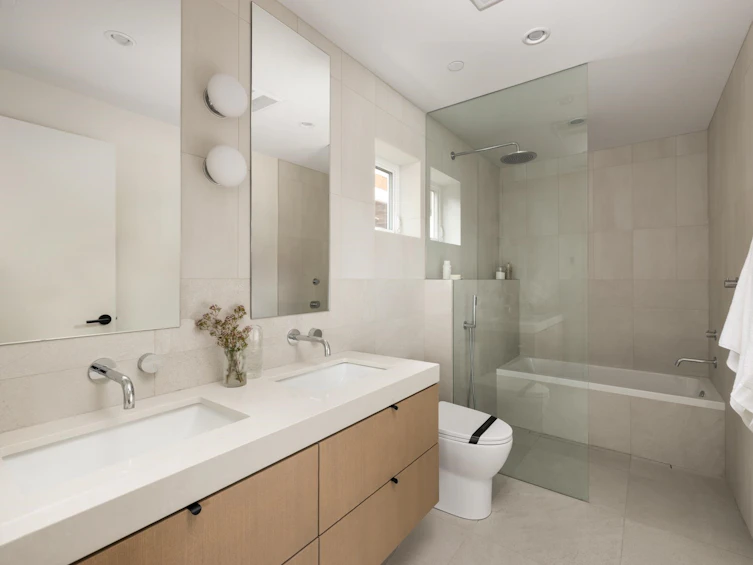 1-526 E 30th Avenue, Vancouver, BC, V5V 2V6 - 11