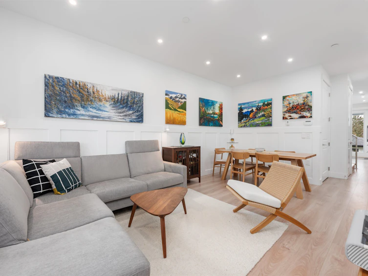 3346 E 8th Avenue, Vancouver, BC, V5M 1X9 - 2