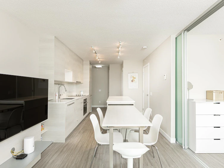 2008-13398 104 Avenue, Surrey, BC, V3T 1V6 - 8