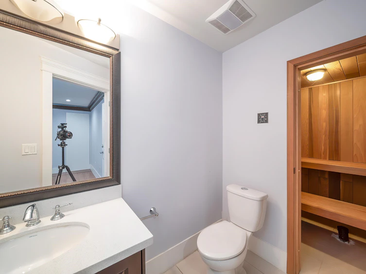 8146 Lakefield Drive, Burnaby, BC, V5E 4G6 - 36