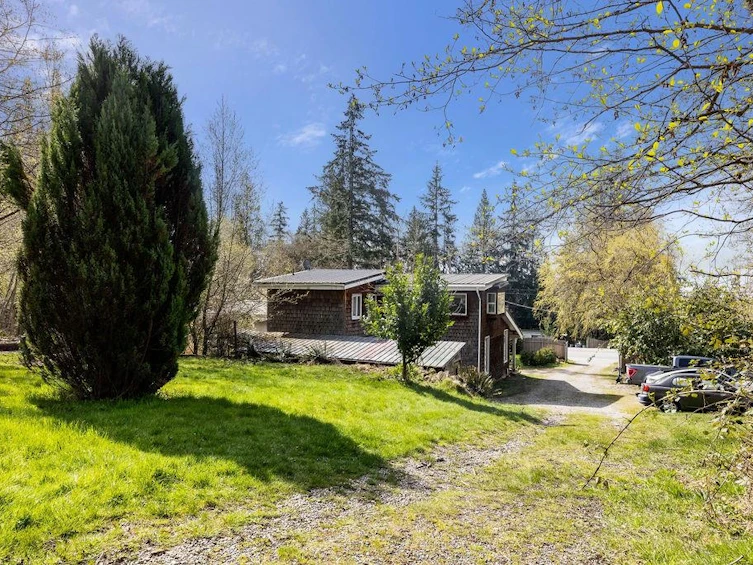 2470 Sunshine Coast Highway, Roberts Creek, BC, V0N 2W5 - 31