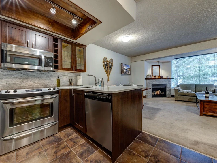 418-4809 Spearhead Drive, Whistler, BC, V0N 1B4 - 7