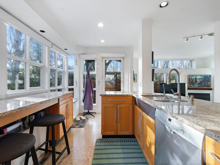 1915 E 7th Avenue, Vancouver, BC, V5N 1S3 - 6