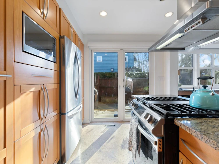 1915 E 7th Avenue, Vancouver, BC, V5N 1S3 - 8