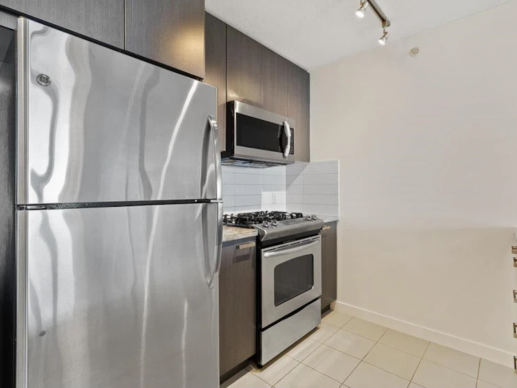 2203-6688 Arcola Street, Burnaby, BC, V5E 0B3 - 20