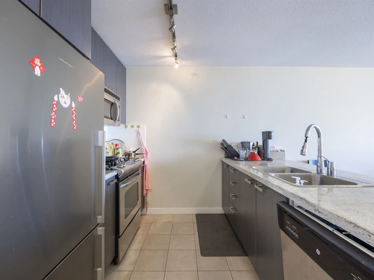 2203-6688 Arcola Street, Burnaby, BC, V5E 0B3 - 21