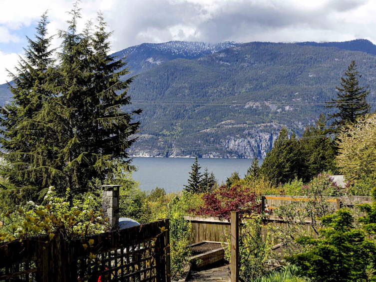 966 Copper Drive, Squamish, BC, V0N 1J0 - 2