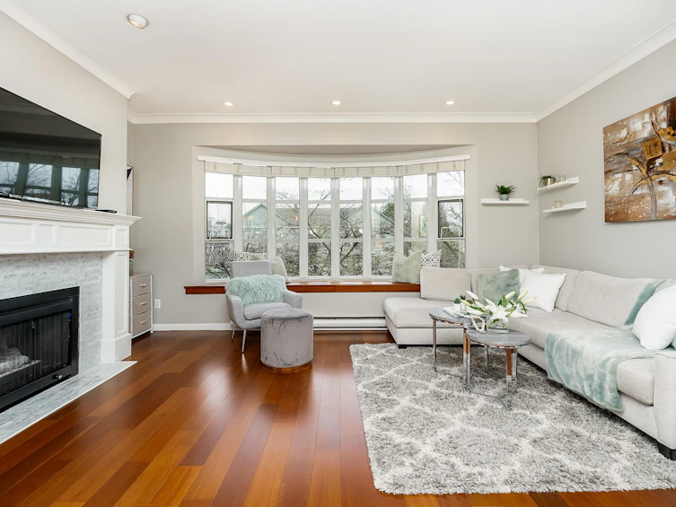 104-222 W 4th Street, North Vancouver, BC, V7M 1H7 - 2