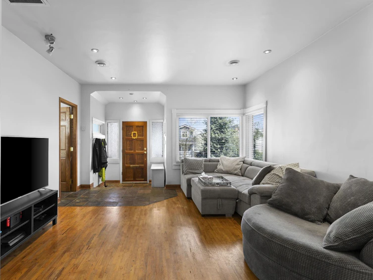 824 Scott Street, New Westminster, BC, V3L 4T8 - 5