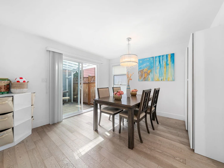 3558 W 8th Avenue, Vancouver, BC, V6R 1Y7 - 7