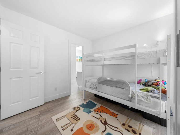 3558 W 8th Avenue, Vancouver, BC, V6R 1Y7 - 18