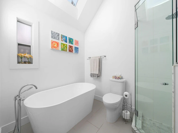 3558 W 8th Avenue, Vancouver, BC, V6R 1Y7 - 21