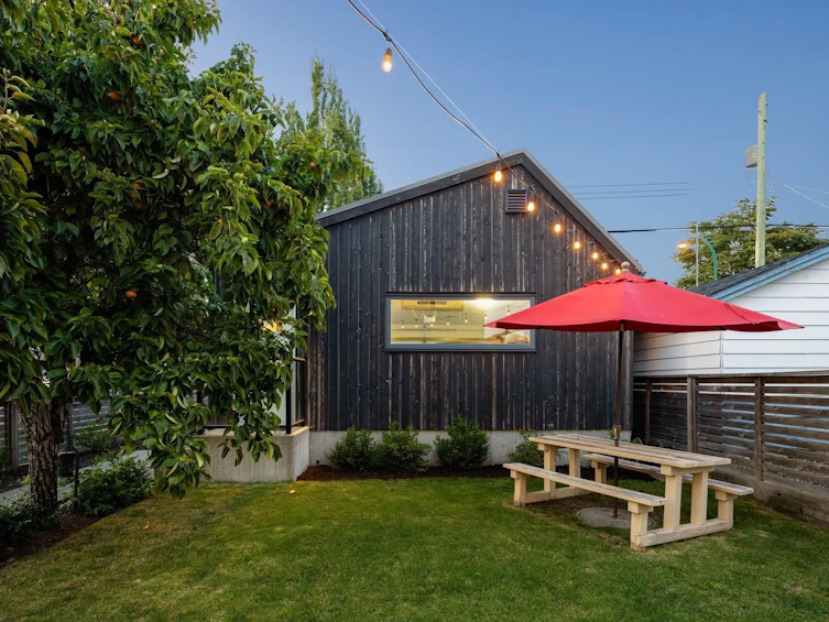 57 W 41st Avenue, Vancouver, BC, V5Y 2R8 - 29