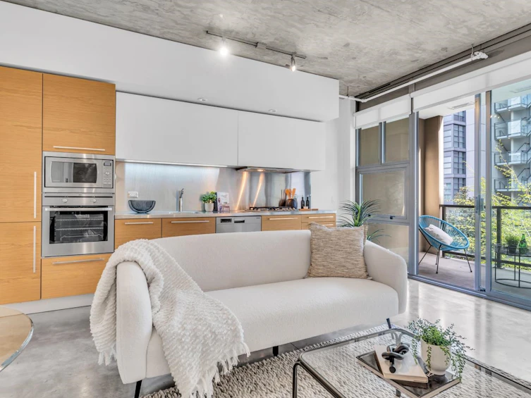 207-388 W 1st Avenue, Vancouver, BC, V5Y 0B2 - 6