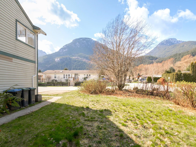 1190 Edgewater Drive, Squamish, BC - 11