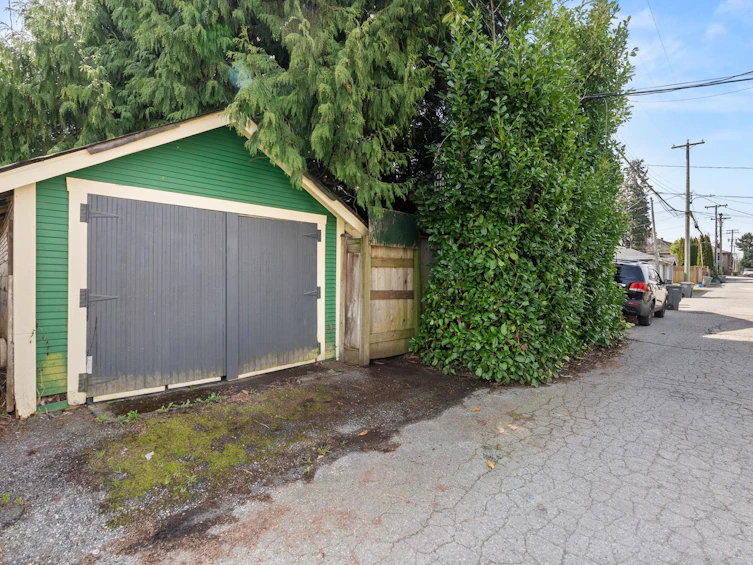 1363 E 13th Avenue, Vancouver, BC, V5N 2B5 - 39