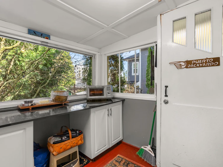 1363 E 13th Avenue, Vancouver, BC, V5N 2B5 - 22