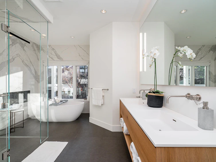 3262 W 1st Avenue, Vancouver, BC, V6K 1H5 - 18