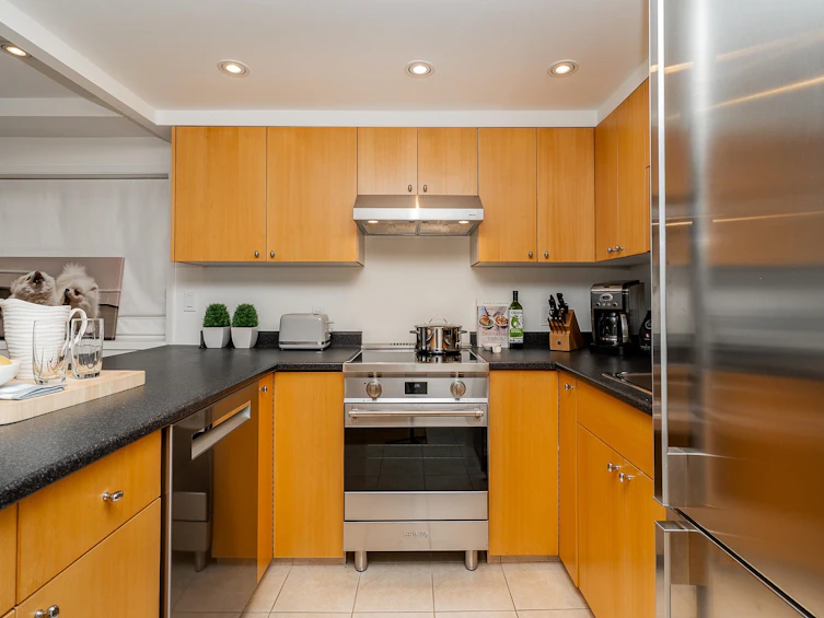 3262 W 1st Avenue, Vancouver, BC, V6K 1H5 - 31