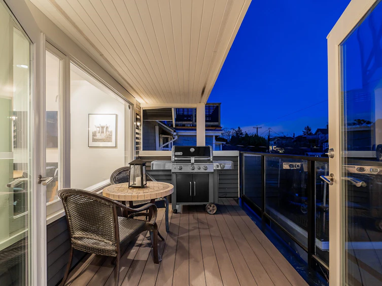 3262 W 1st Avenue, Vancouver, BC, V6K 1H5 - 8