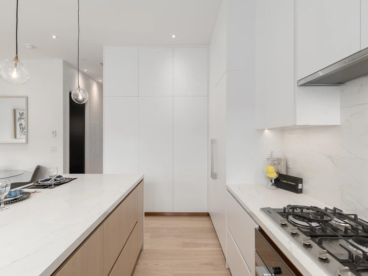 2-4084 W 10th Avenue, Vancouver, BC, V6R 2H1 - 10