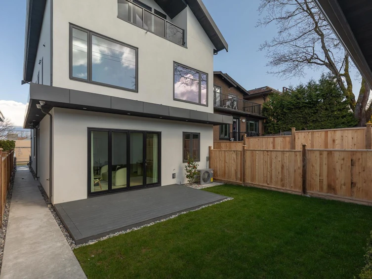2-4084 W 10th Avenue, Vancouver, BC, V6R 2H1 - 35