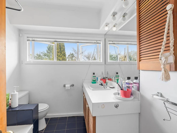 4343 W 14 Avenue, Vancouver, BC, V6R 2X9 - 23