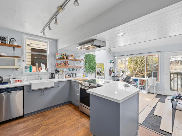 4343 W 14 Avenue, Vancouver, BC, V6R 2X9 - 9