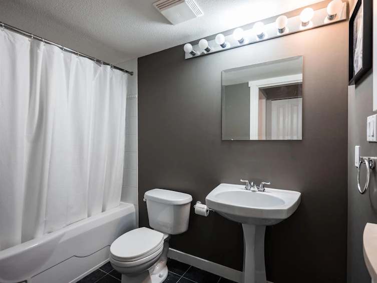 203-1420 Parkway Boulevard, Coquitlam, BC, V3E 3J6 - 23