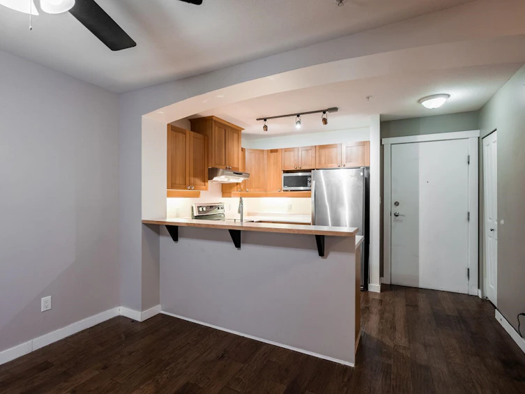 203-1420 Parkway Boulevard, Coquitlam, BC, V3E 3J6 - 8