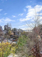 307 270 W 3rd Street