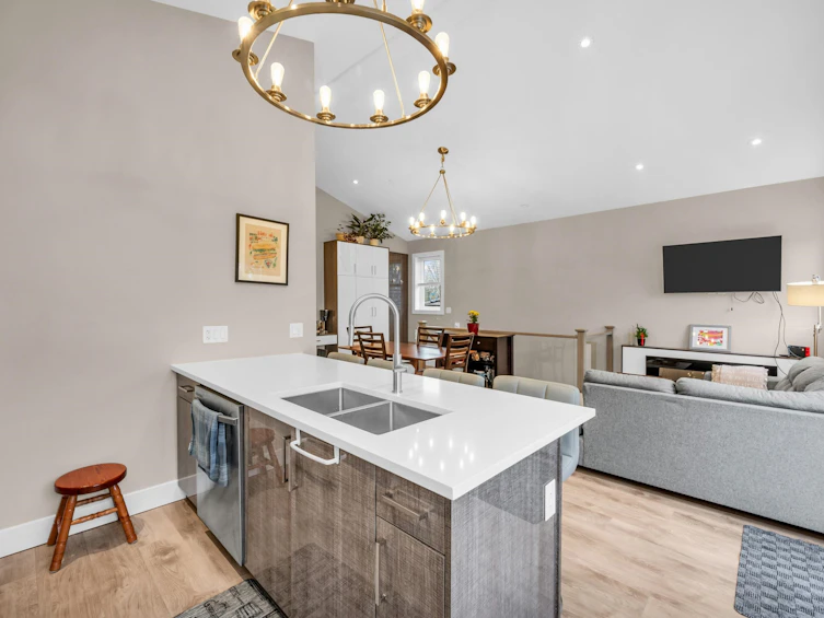 2745 Duke Street, Vancouver, BC, V5R 4S8 - 12