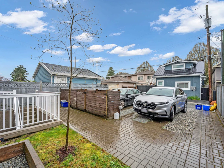2745 Duke Street, Vancouver, BC, V5R 4S8 - 23
