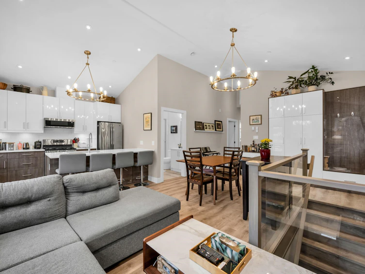 2745 Duke Street, Vancouver, BC, V5R 4S8 - 8