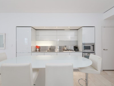 2305-838 W Hastings Street - 3